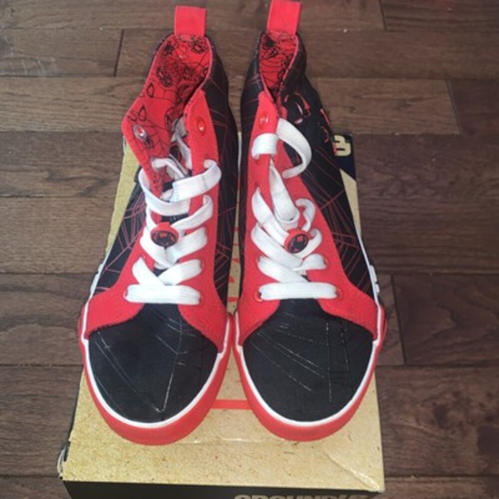 Toddler Boys Marvel Spider-Man High-Top Sneakers,‎ Size 3, Used w/ Box